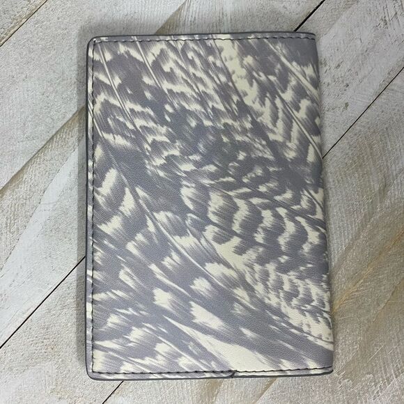 Indigo bon voyage passport holder - Picture 2 of 5